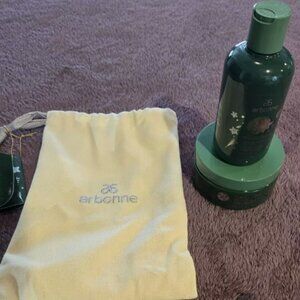 Arbonne Waterlily Woods Vegan Spa Gift Set Body Butter and Bubble Bath